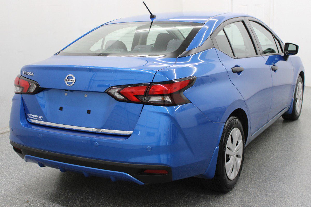 Used 2021 Nissan Versa S w/ Trunk Package image 5