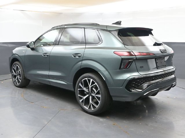 New 2026 Audi Q3 quattro 2.0T AWD/4WD image 3