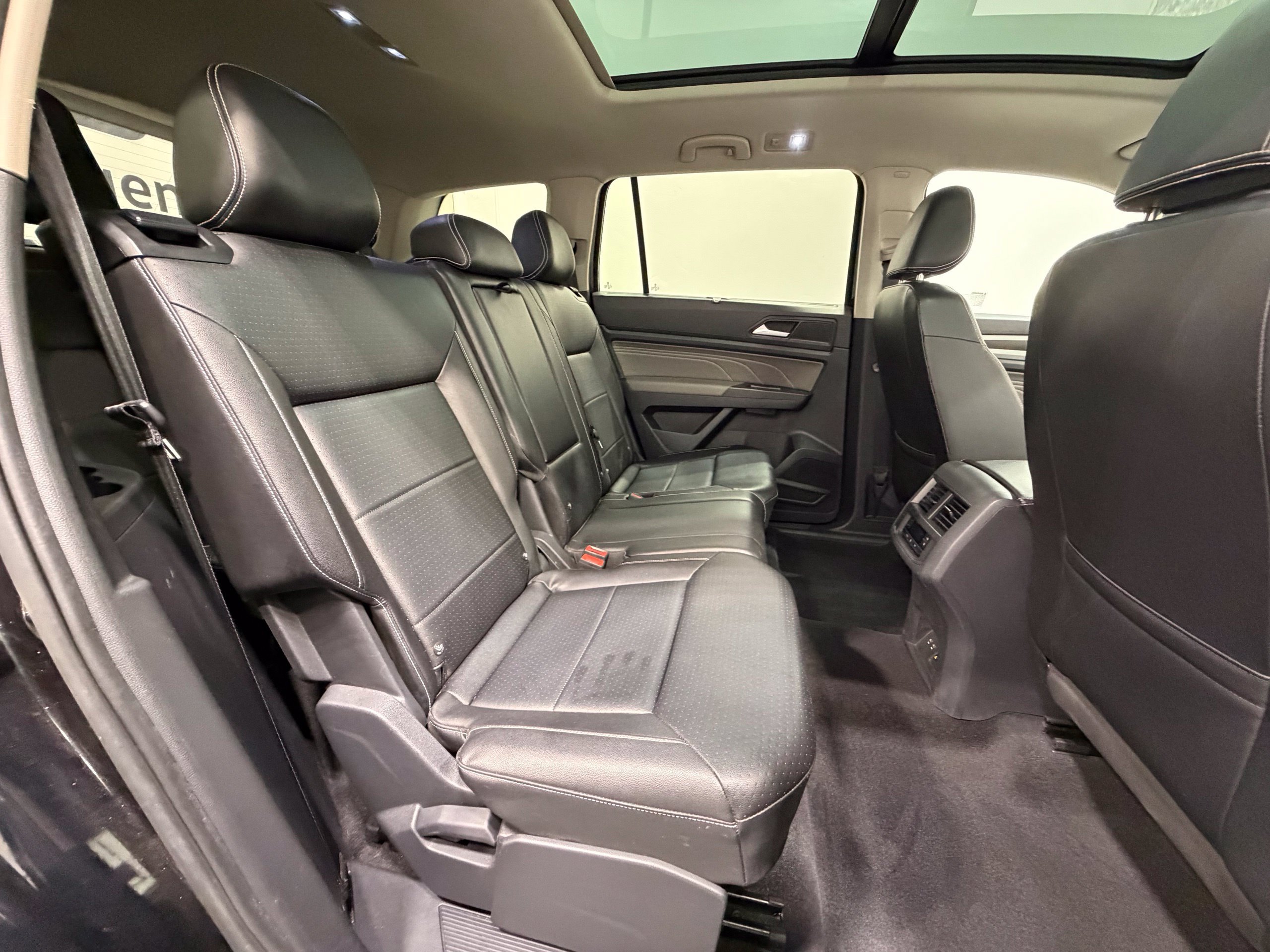Used 2022 Volkswagen Atlas SE w/ Panoramic Sunroof Package AWD/4WD image 31