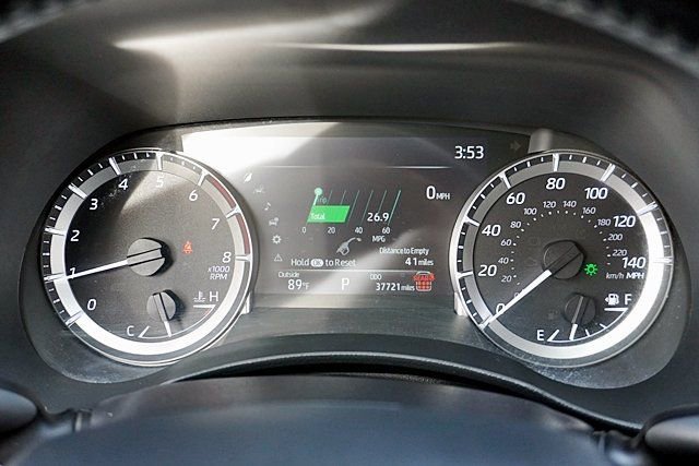 Used 2024 Toyota Highlander LE FWD image 34