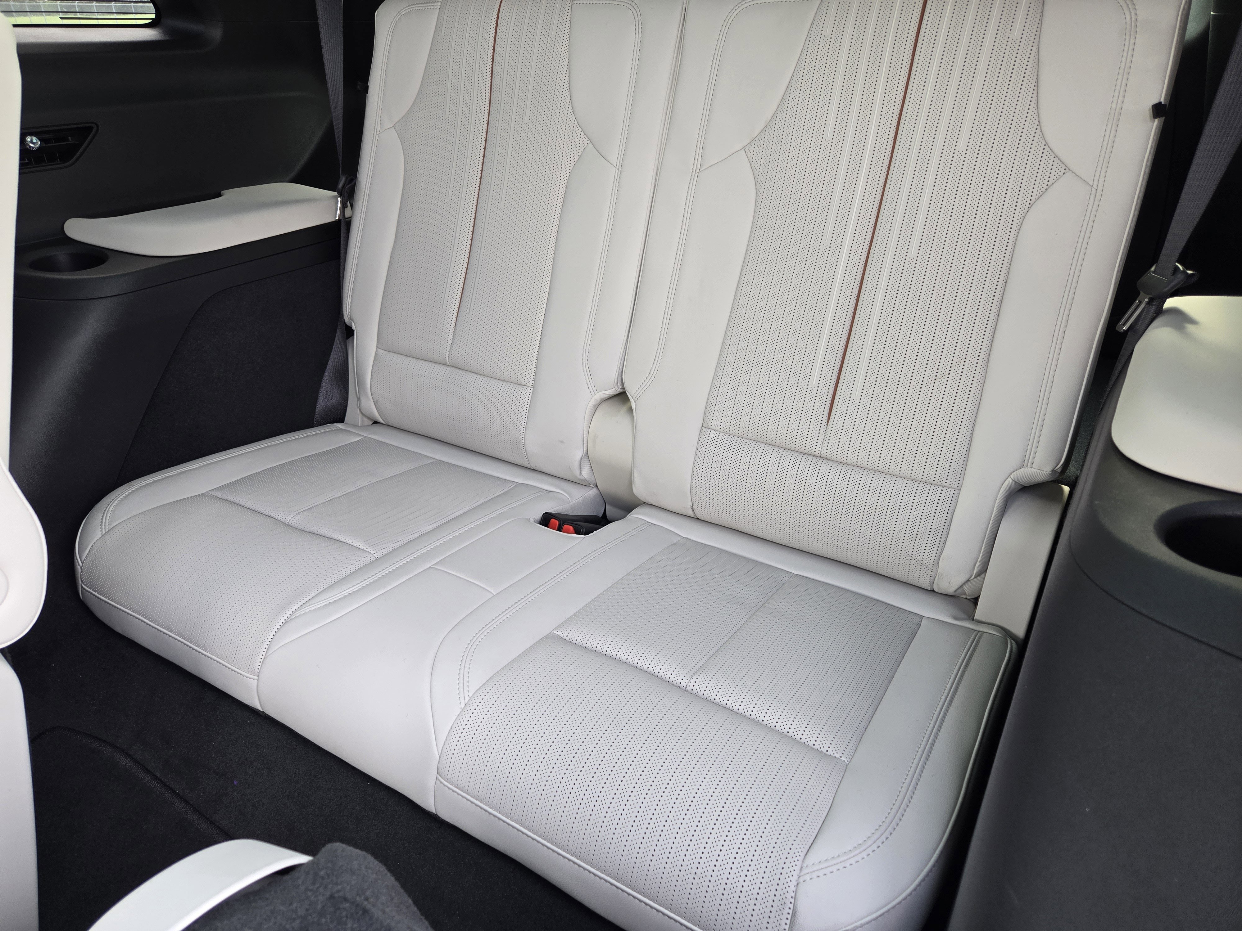 New 2026 Cadillac Vistiq Sport image 21