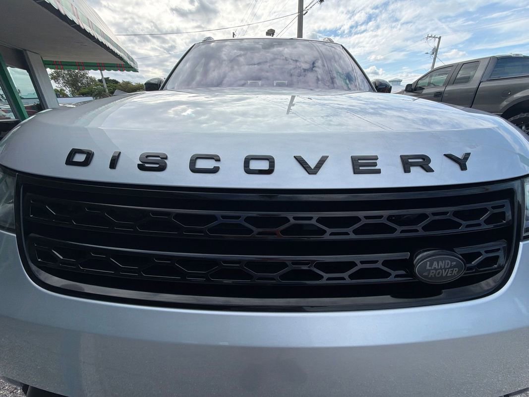 Used 2020 Land Rover Discovery SE AWD/4WD image 29