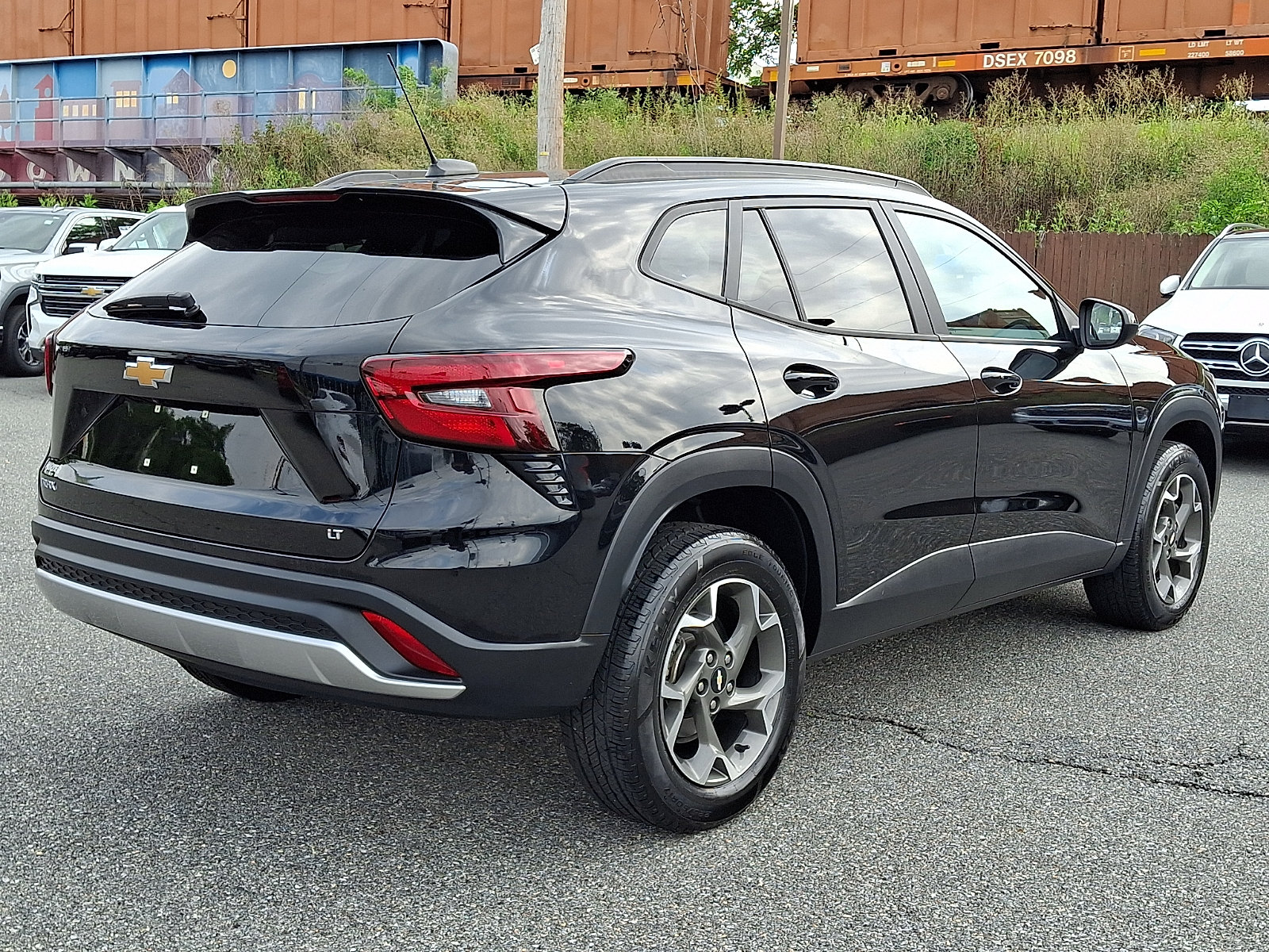 Certified 2024 Chevrolet Trax LT w/ Driver Confidence Package FWD image 6