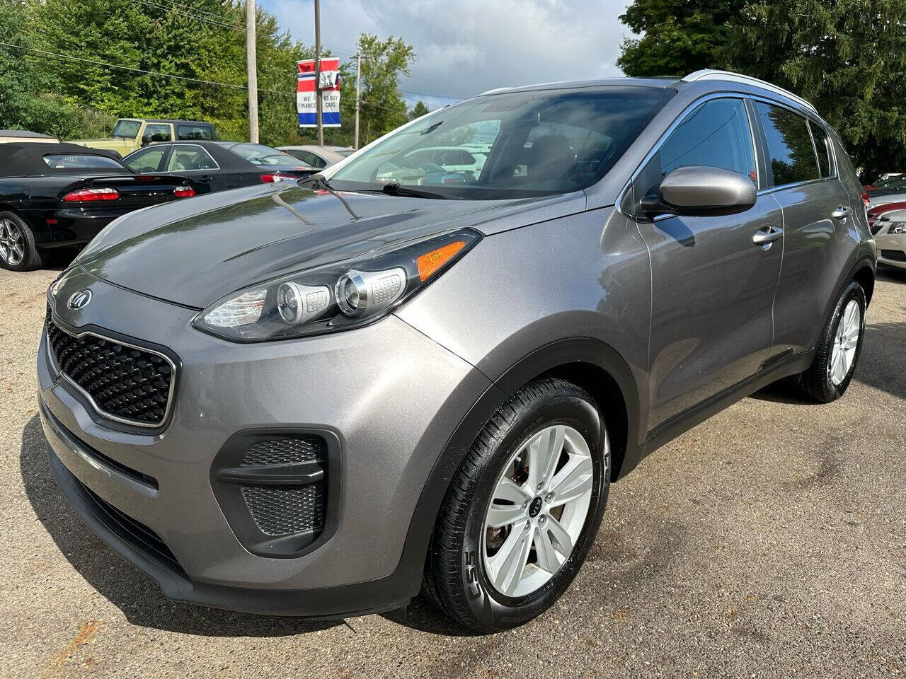 Used 2017 Kia Sportage LX w/ LX Popular Package image 2