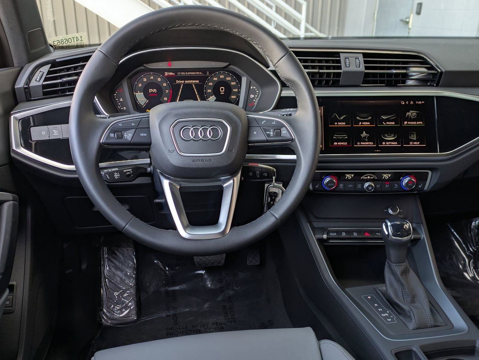 Used 2025 Audi Q3 2.0T Premium w/ Black Optic Sport Package image 8