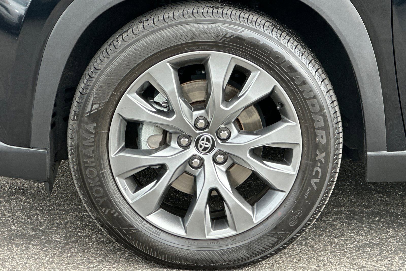 Used 2025 Toyota Grand Highlander AWD image 37