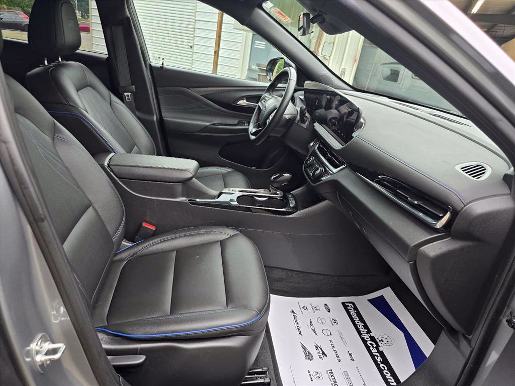 Used 2025 Buick Envista Sport Touring FWD image 16