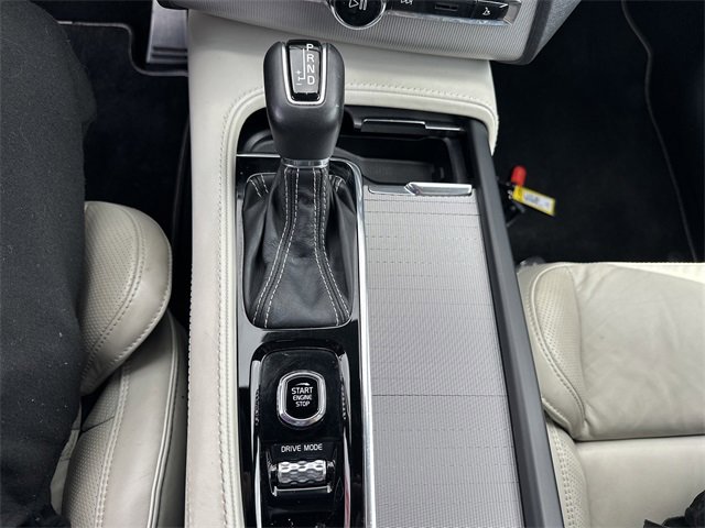 Used 2020 Volvo XC90 T6 R-Design w/ Protection Package Premier image 31