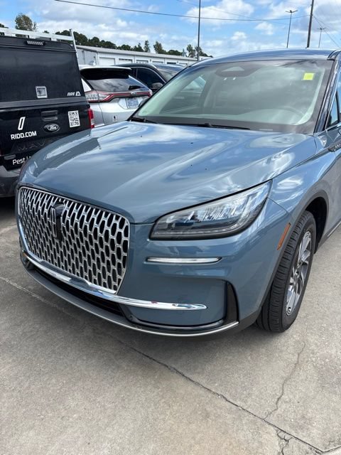 Used 2023 Lincoln Corsair FWD image 3