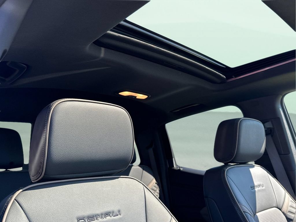 New 2026 GMC Canyon Denali AWD/4WD image 15