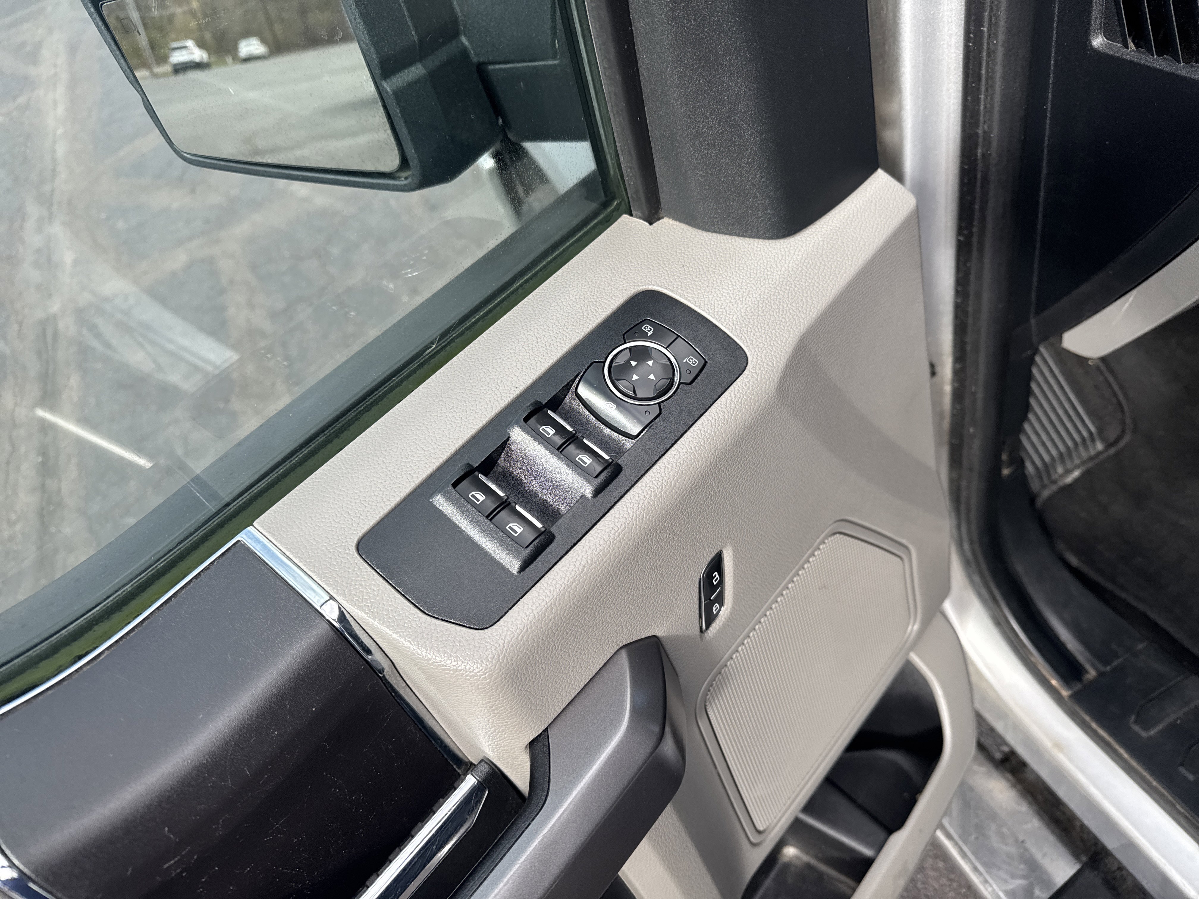 Used 2019 Ford F150 XLT w/ Equipment Group 301A Mid image 16