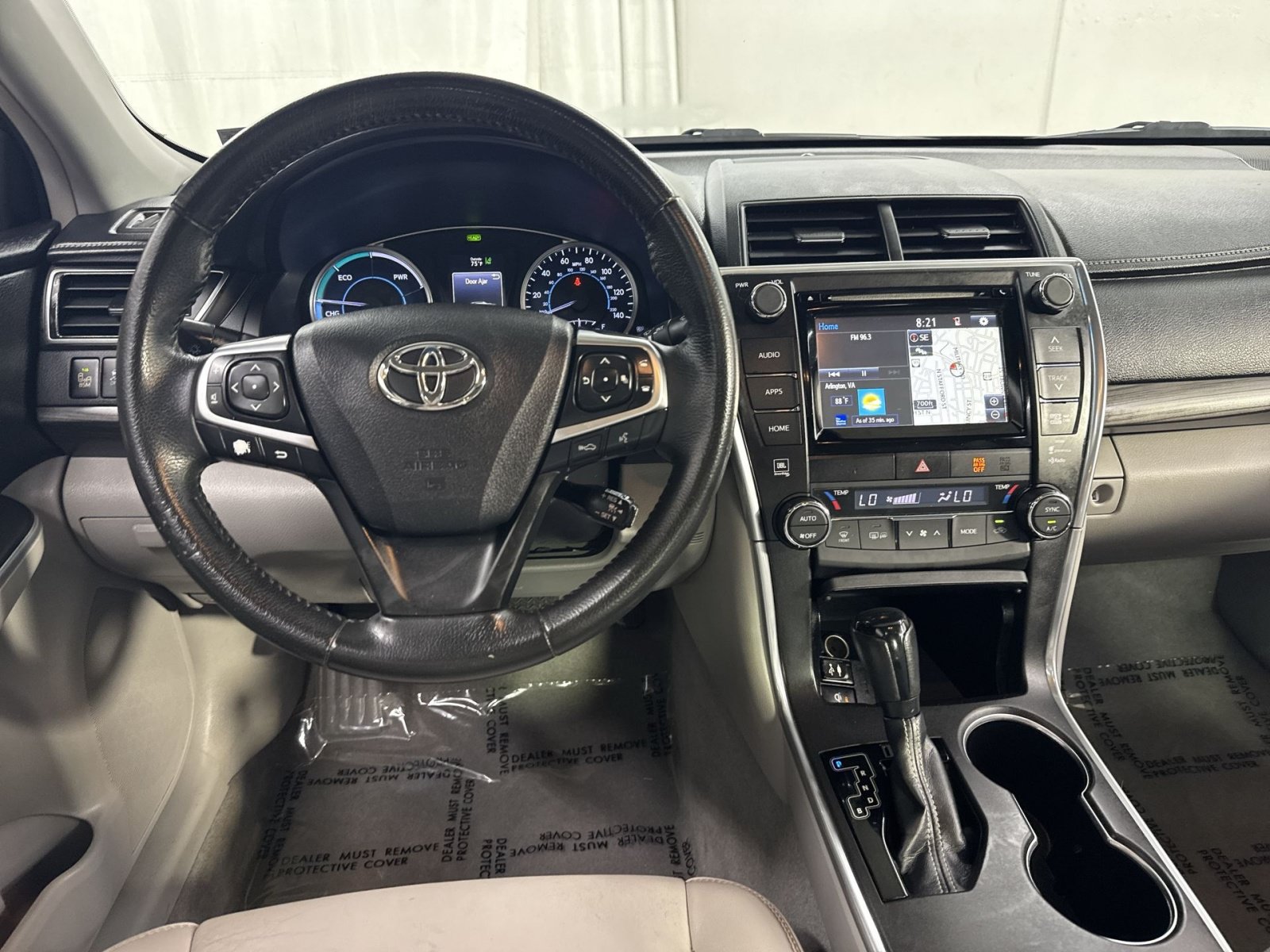 Used 2015 Toyota Camry XLE w/ Moonroof Package FWD image 35