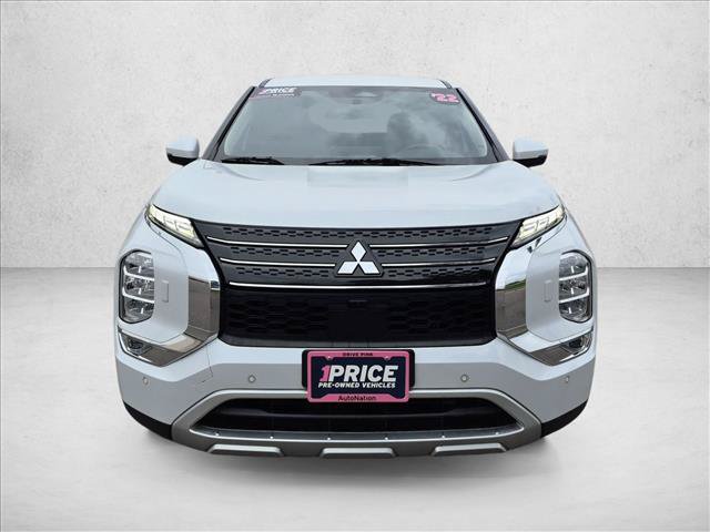 Used 2022 Mitsubishi Outlander SE AWD/4WD image 2