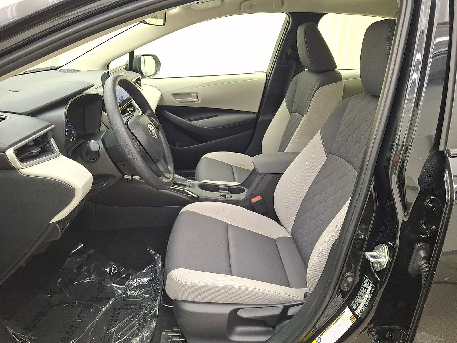 Certified 2023 Toyota Corolla LE w/ Carpet Mat Package (TMS) FWD image 15