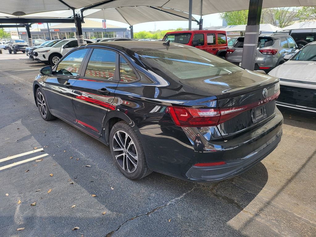 Used 2025 Volkswagen Jetta Sport FWD image 11