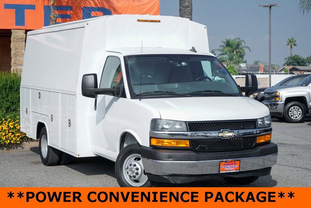 Used 2021 Chevrolet Express 3500 w/ Power Convenience Package image 2