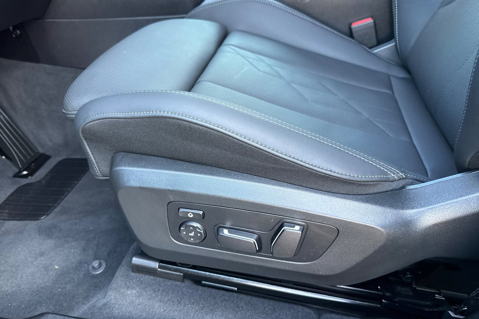 Used 2025 BMW X3 xDrive30i image 14