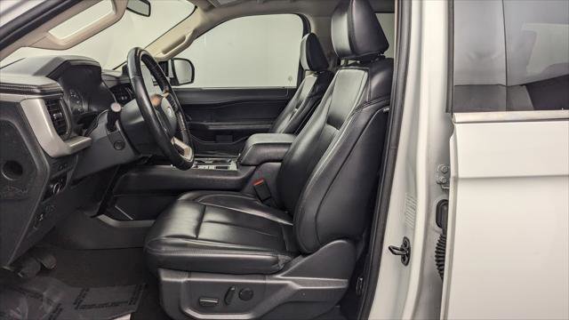 Used 2024 Ford Expedition XLT image 13
