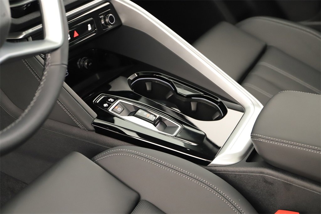 New 2025 Audi Q5 Premium Plus image 17