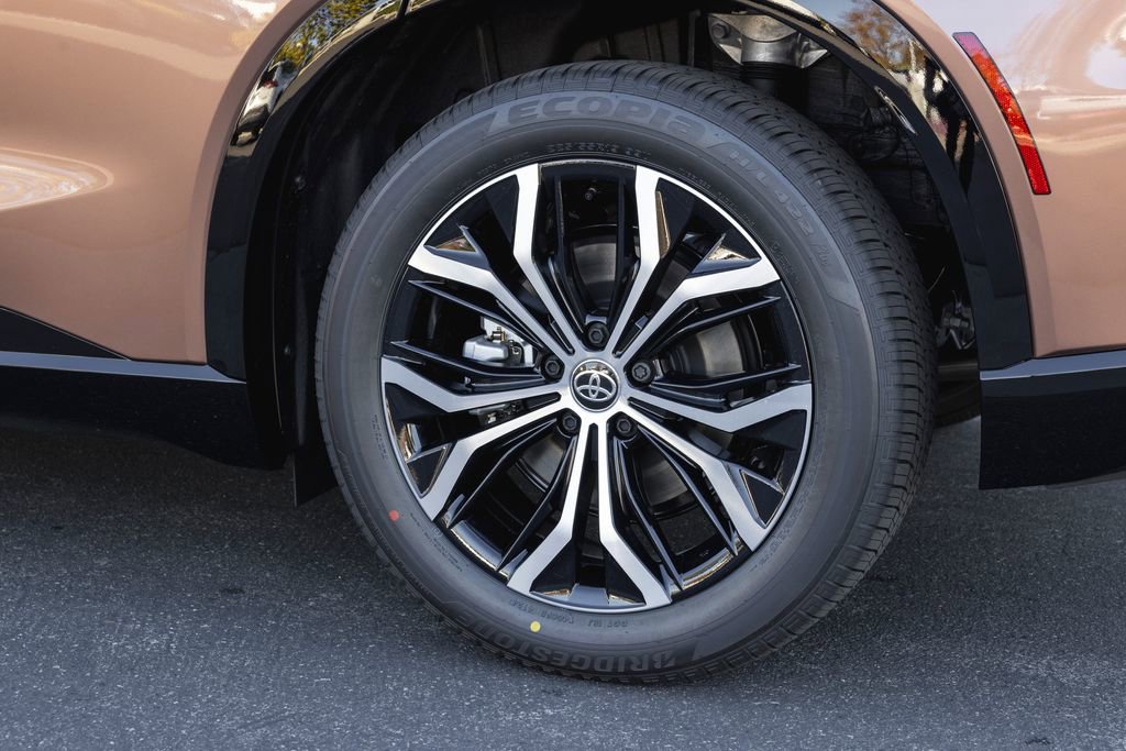 New 2026 Toyota Crown Signia image 6