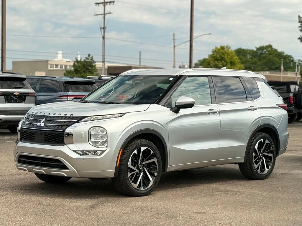 Used 2022 Mitsubishi Outlander SEL AWD/4WD image 39