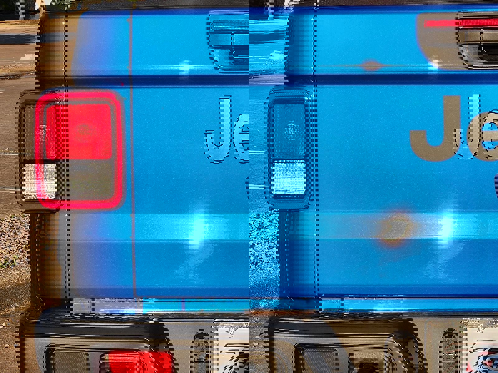 New 2026 Jeep Gladiator Sport image 15