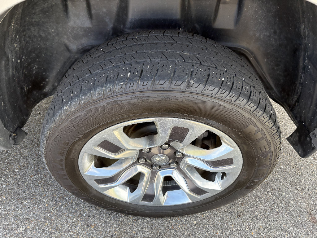 Used 2022 RAM 1500 Limited w/ Cold Weather Group AWD/4WD image 10