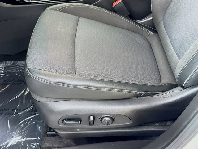 Used 2022 Buick Encore GX Select AWD/4WD image 31