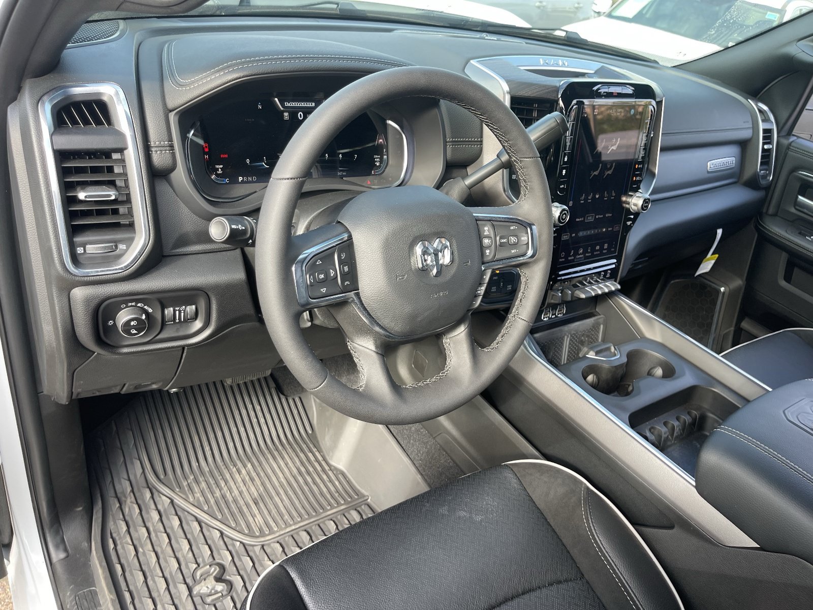 New 2026 RAM 2500 Laramie w/ Night Edition AWD/4WD image 19