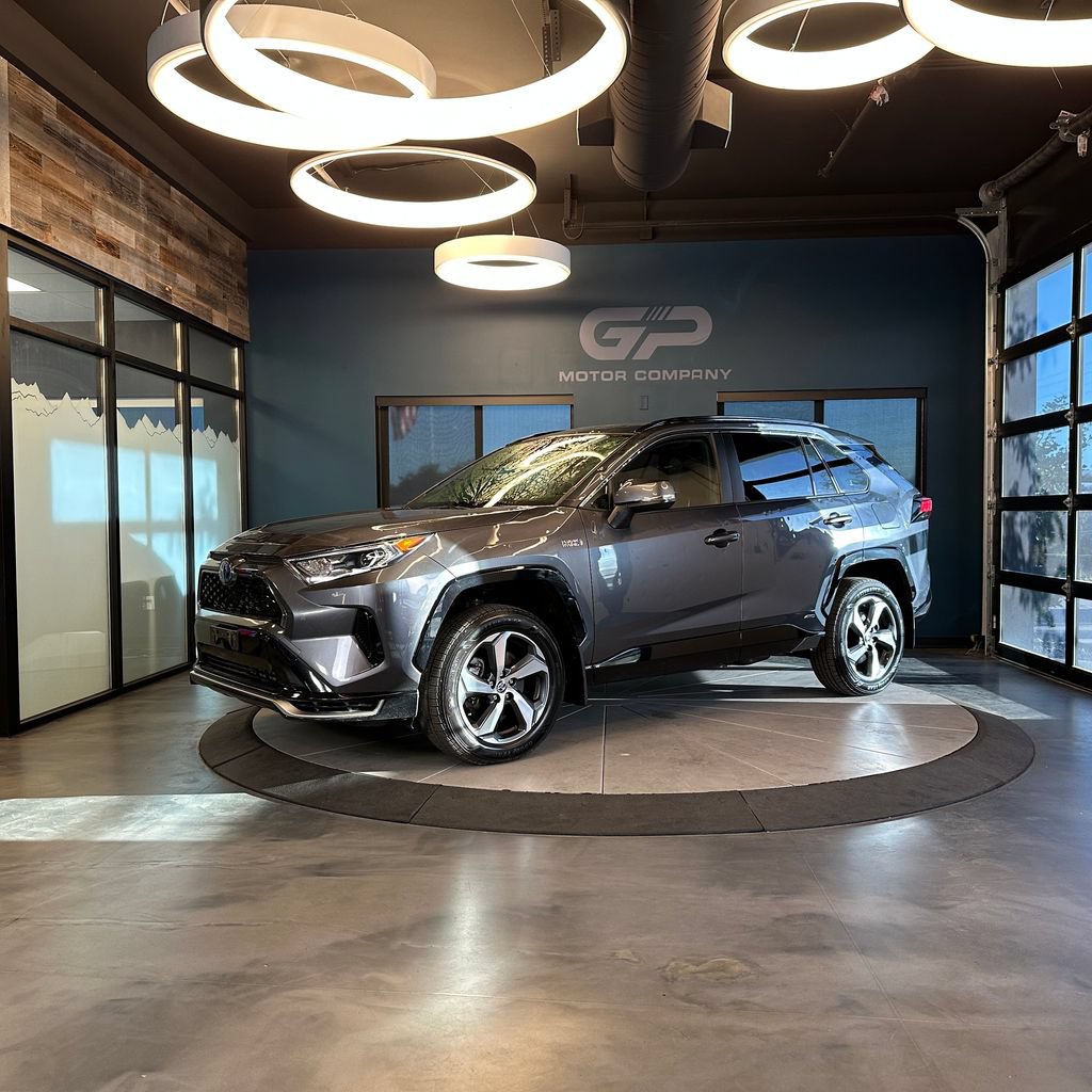 Used 2021 Toyota RAV4 SE w/ Weather & Moonroof Package AWD/4WD image 7