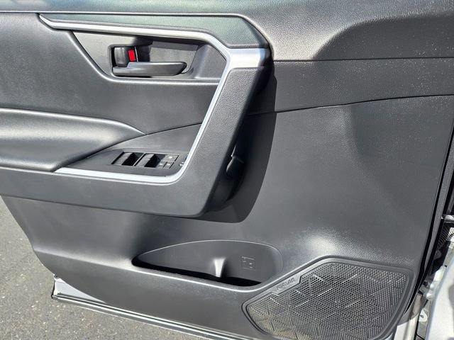 Used 2024 Toyota RAV4 LE image 17