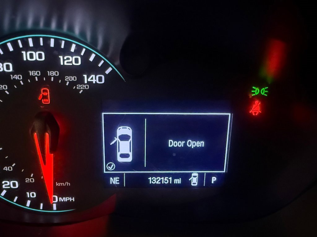 Used 2019 Chevrolet Trax LT w/ LT Convenience Package image 38