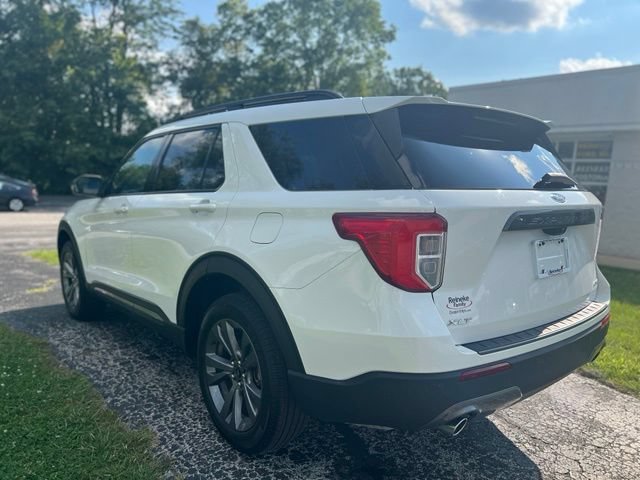 Used 2023 Ford Explorer XLT w/ Equipment Group 202A AWD/4WD image 6
