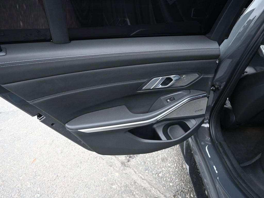 Used 2022 BMW M3 Competition w/ M Carbon Exterior Package AWD/4WD image 26