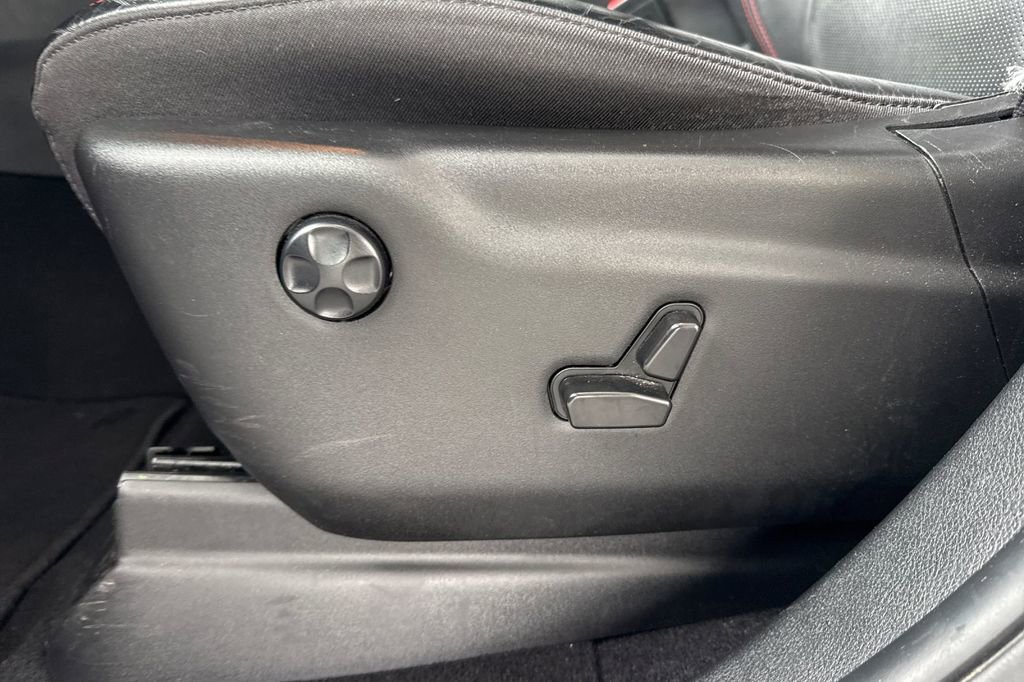 Used 2024 Dodge Durango GT RWD image 19