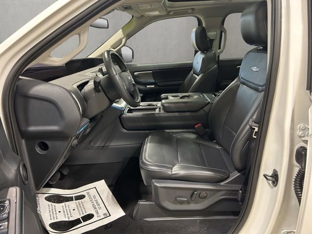 Used 2025 Ford Expedition Platinum AWD/4WD image 12