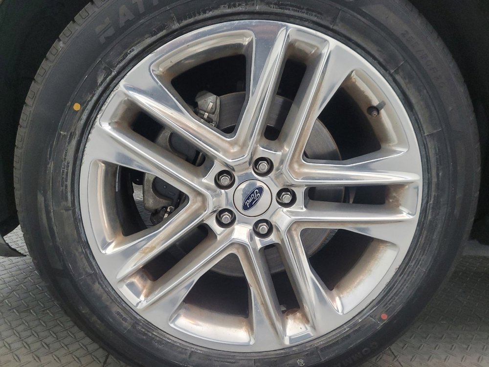 Used 2017 Ford Explorer XLT w/ Equipment Group 202A image 31