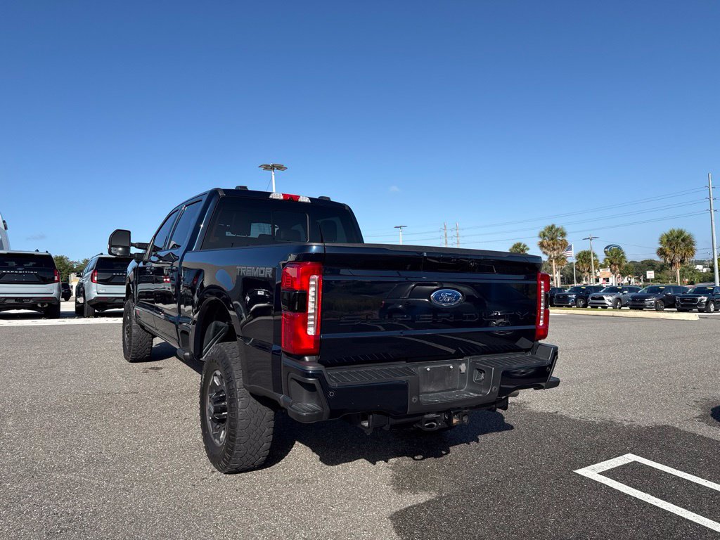 Used 2024 Ford F250 Lariat w/ Lariat Ultimate Package AWD/4WD image 3
