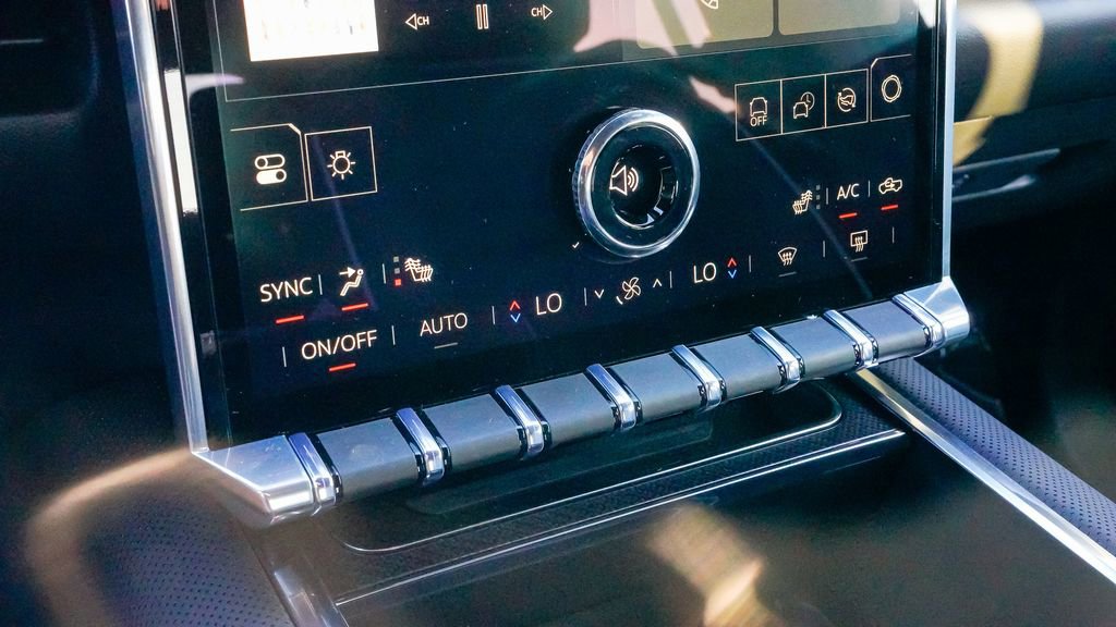 Used 2026 GMC Sierra EV Elevation image 22