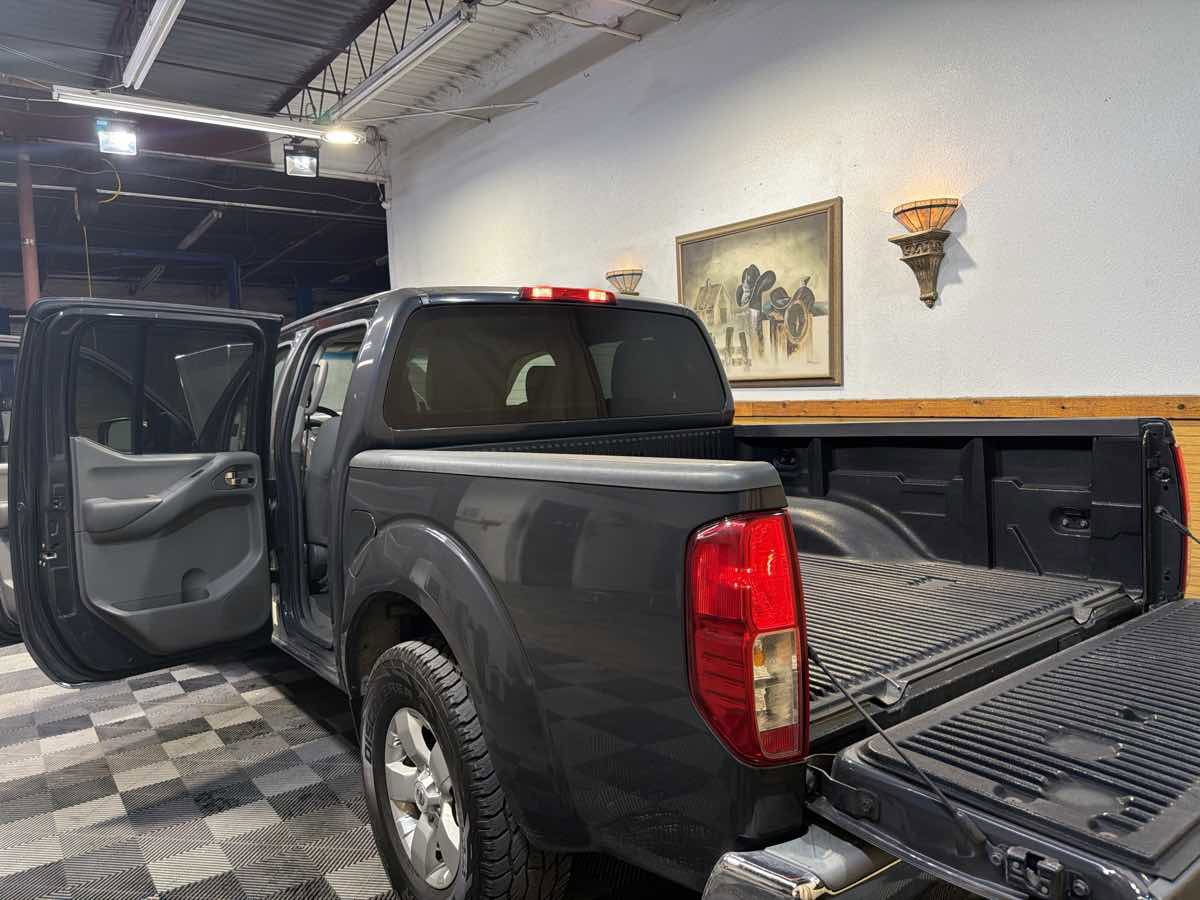 Used 2013 Nissan Frontier SV RWD image 13