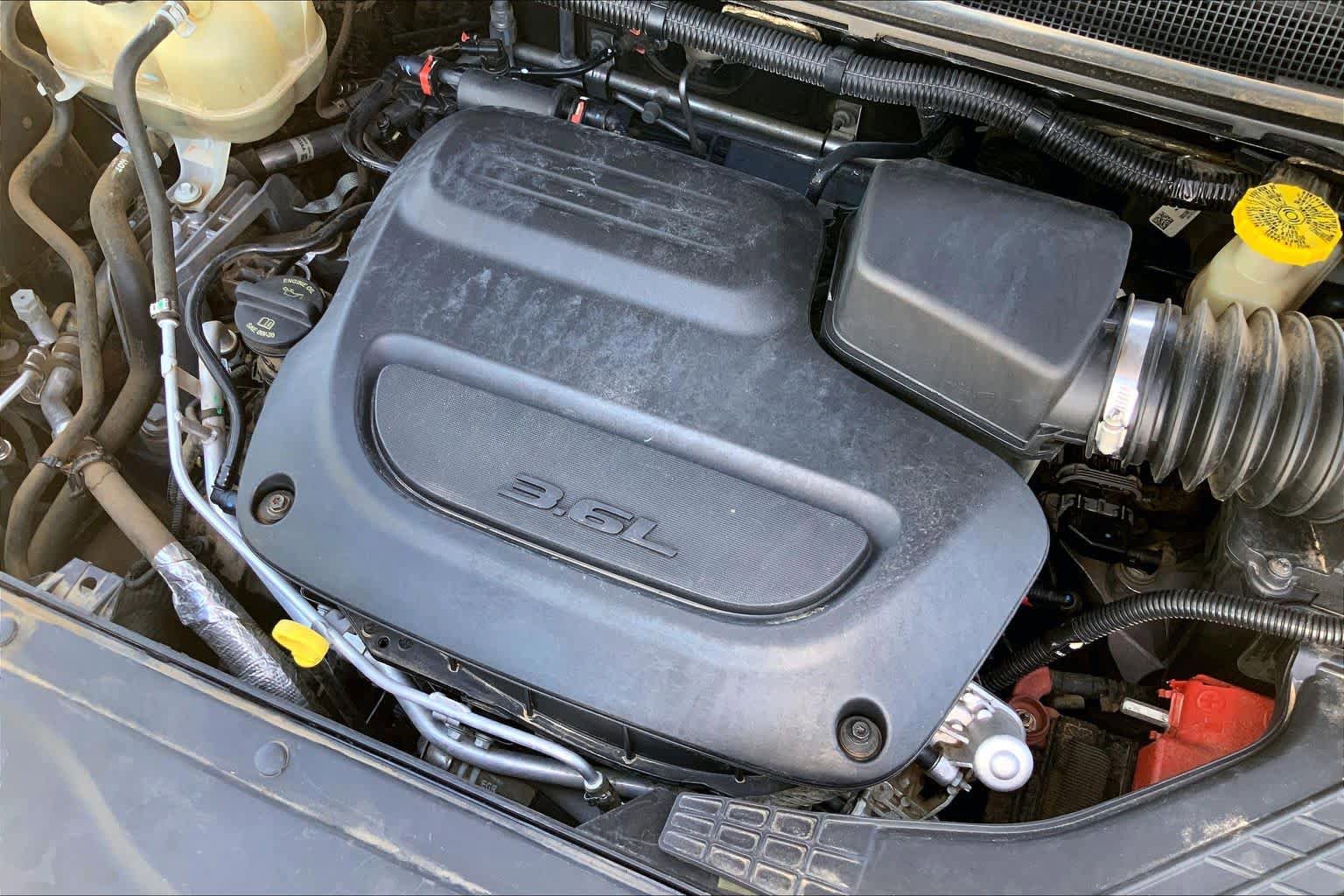 Used 2020 Chrysler Pacifica Touring w/ S Appearance Package FWD image 34