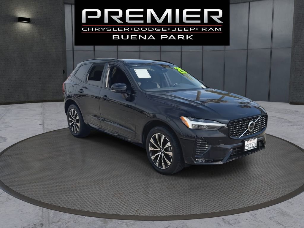 Used 2025 Volvo XC60 B5 Plus image 2