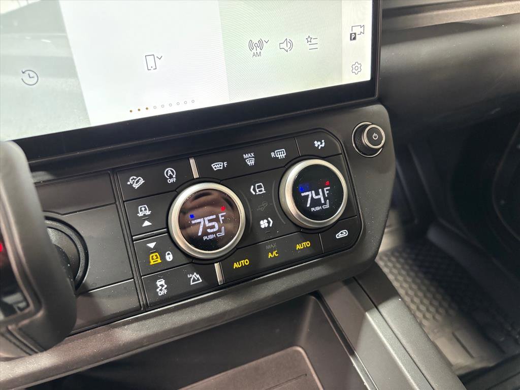 Used 2026 Land Rover Defender 110 S image 15