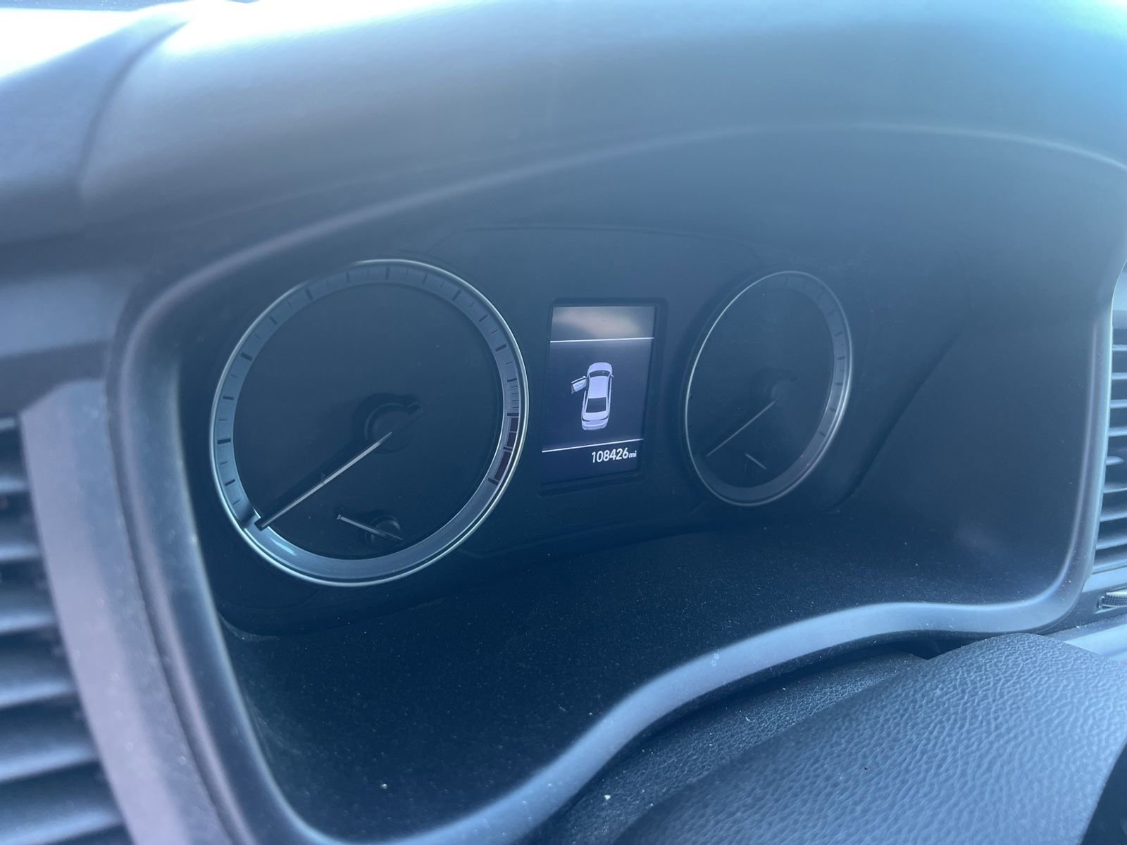 Used 2018 Hyundai Sonata SE w/ Cargo Package FWD image 6