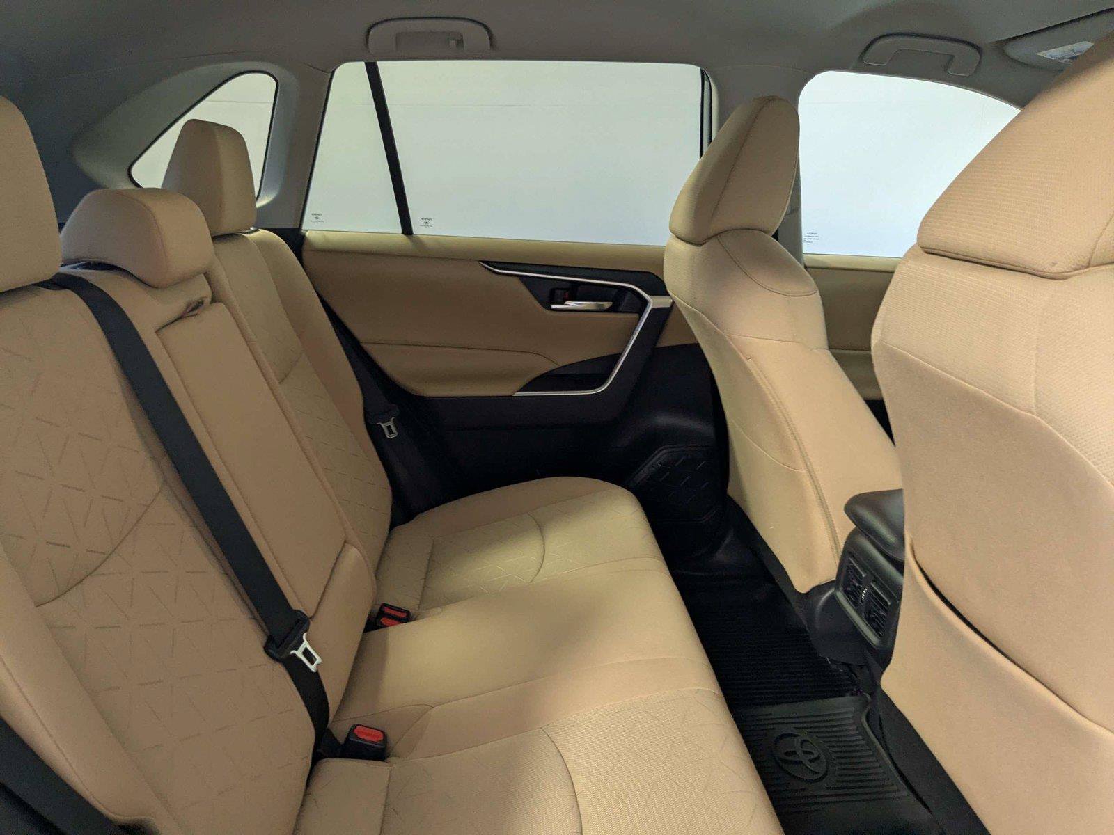 Certified 2022 Toyota RAV4 XLE FWD image 29