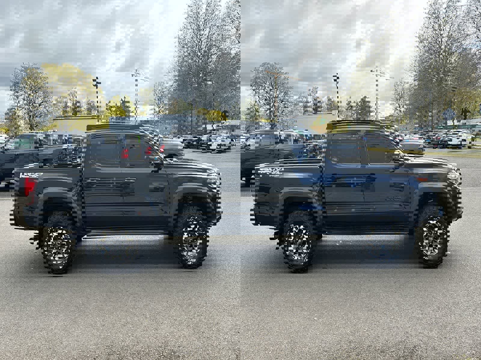Used 2018 Toyota Tacoma TRD Off-Road image 6