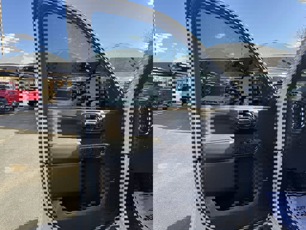 Used 2021 GMC Sierra 2500 Denali w/ Technology Package image 6