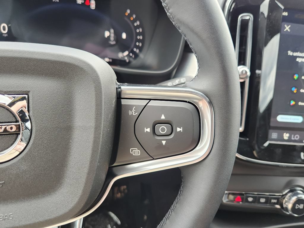New 2026 Volvo XC40 B5 Ultra w/ Climate Package AWD/4WD image 18