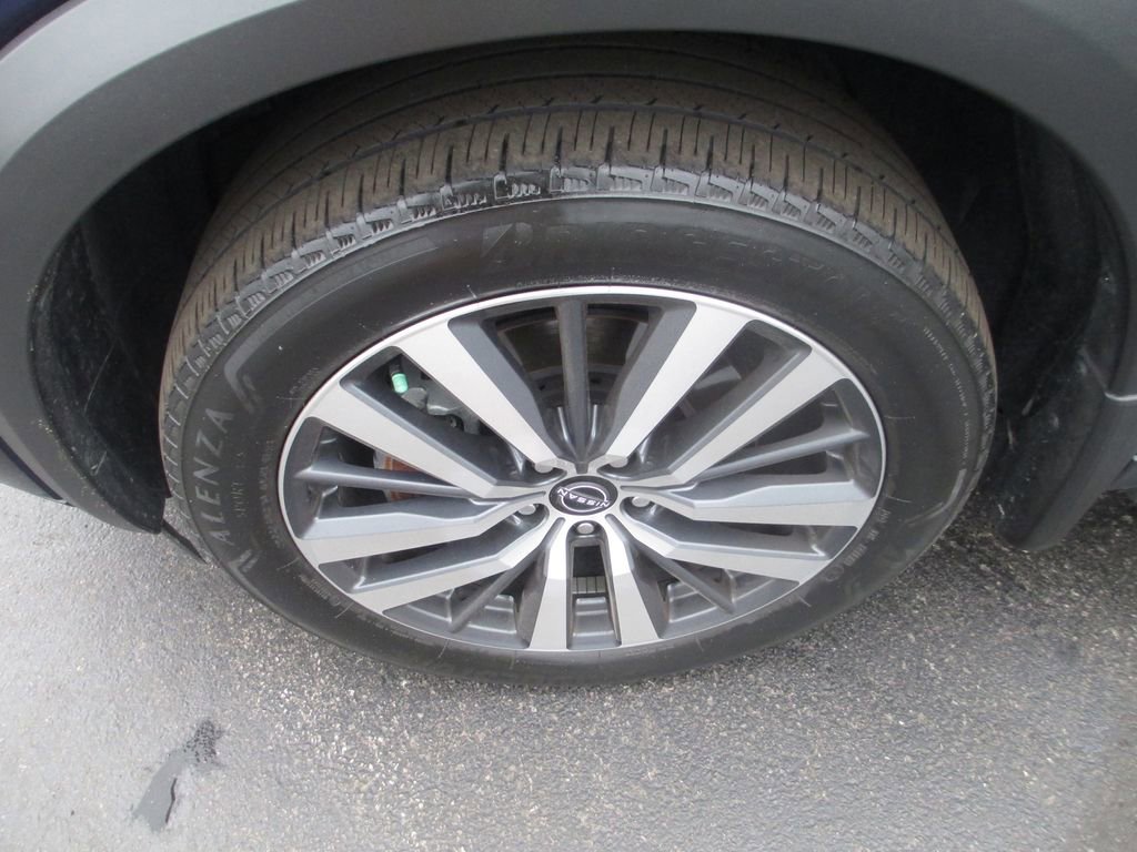 Used 2022 Nissan Pathfinder Platinum w/ Lighting Package (N93) AWD/4WD image 15