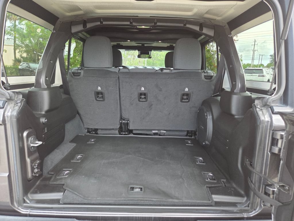 Used 2024 Jeep Wrangler Unlimited Sport AWD/4WD image 20